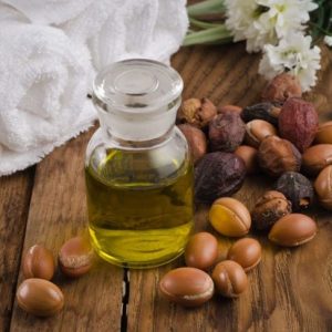 Benefici nutrizionali e topici dell’olio di Argan Benefici nutrizionali e topici dell’olio di Argan