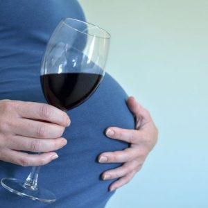 9 Sintomi, trattamenti e prevenzione della sindrome feto-alcolica 9 Sintomi, trattamenti e prevenzione della sindrome feto-alcolica