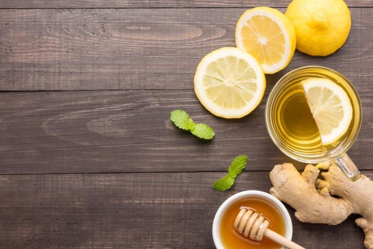 17 benefici dell'acqua e limone per la salute 7