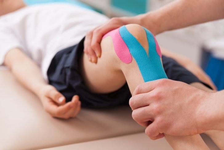 10 rimedi per il dolore al ginocchio 9