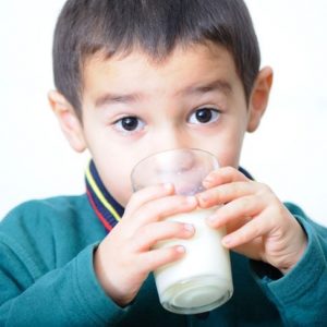 12 benefici del latte per la salute