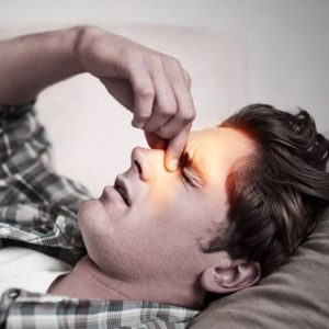 10 modi per alleviare la pressione sinusale