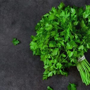 10 benefici del prezzemolo per la salute