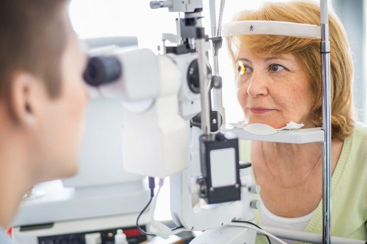 Cause, sintomi e trattamenti dei floaters oculari 15