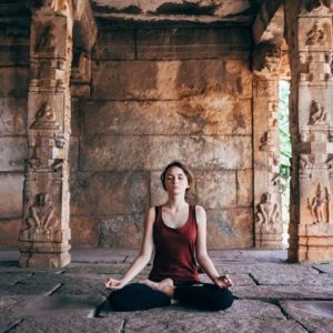 Meditazione per aumentare la consapevolezza e favorire il rilassamento Meditazione per aumentare la consapevolezza e favorire il rilassamento
