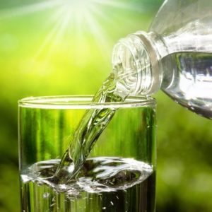 12 benefici dell’acqua potabile per la salute