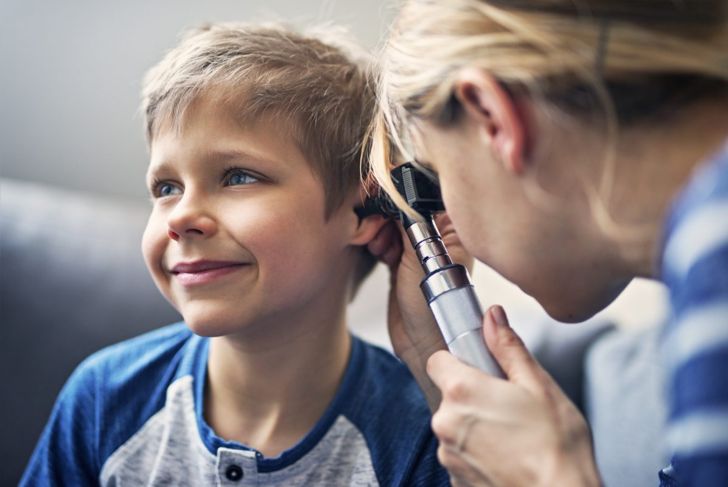 Infezione dell'orecchio medio? 10 Sintomi e trattamenti per l'otite media 13