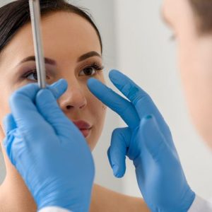 Dermaplaning come procedura estetica Dermaplaning come procedura estetica