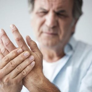 Gli entusiasmanti benefici dell’olio di borragine per la salute Gli entusiasmanti benefici dell’olio di borragine per la salute