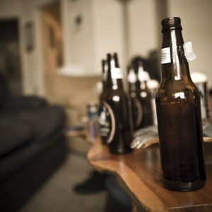 Il binge drinking è la stessa cosa dell’alcolismo? Il binge drinking è la stessa cosa dell’alcolismo?