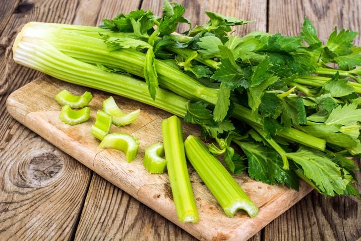 Mangiare verdure in una dieta a basso contenuto di carboidrati 1