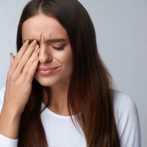 Cause, sintomi e trattamenti del dolore oculare Cause, sintomi e trattamenti del dolore oculare