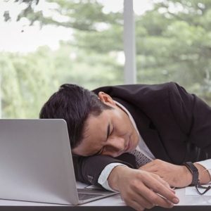 10 segni che non state mangiando abbastanza 10 segni che non state mangiando abbastanza