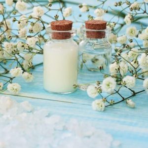 Come gli umettanti aiutano la salute dei capelli e della pelle Come gli umettanti aiutano la salute dei capelli e della pelle