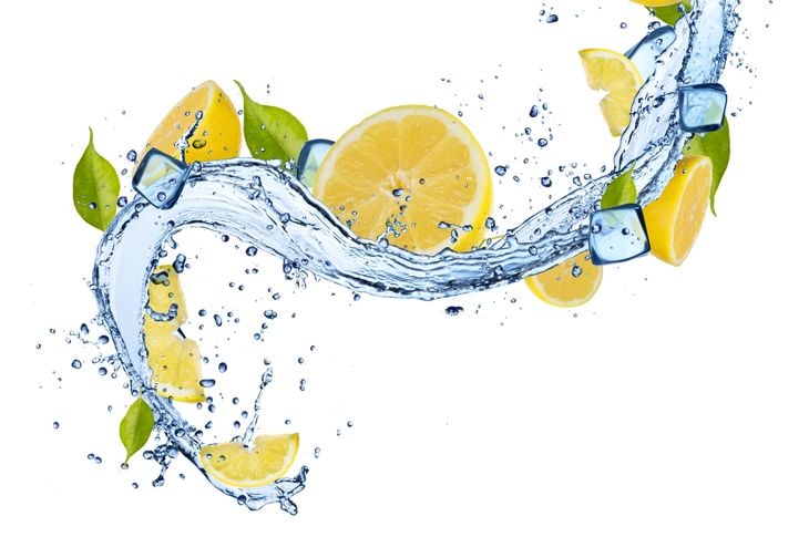 17 benefici dell'acqua e limone per la salute 23